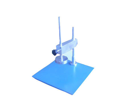 Καλή τιμή Ηλεκτρικοί περιπατητές χάλυβα που εξετάζουν τη μηχανή για την αιχμηρή άκρη σε απευθείας σύνδεση